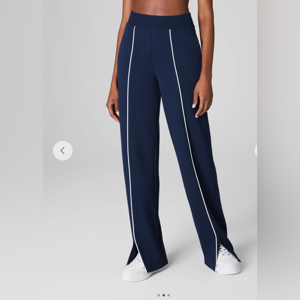 SPANX AirEssentials® Pique
Straight Leg Pant